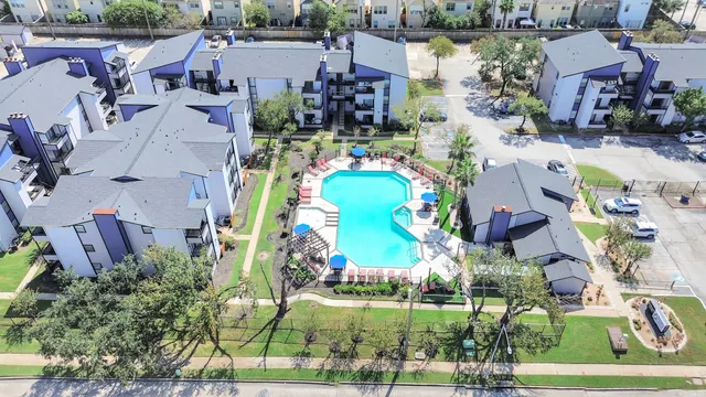 $899 | 2701 West Bellfort Avenue, Unit 1004, Houston, TX 77054