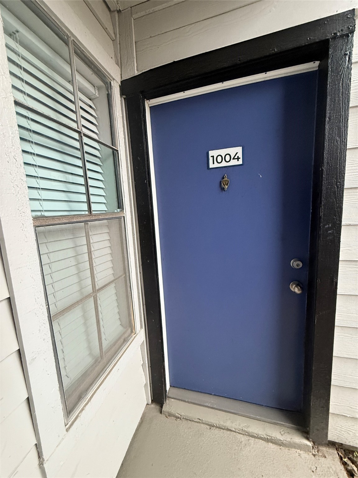 2701 West Bellfort Avenue, Unit 1004 Houston, TX 77054 - Photo 43 of 44 a view of an empty room