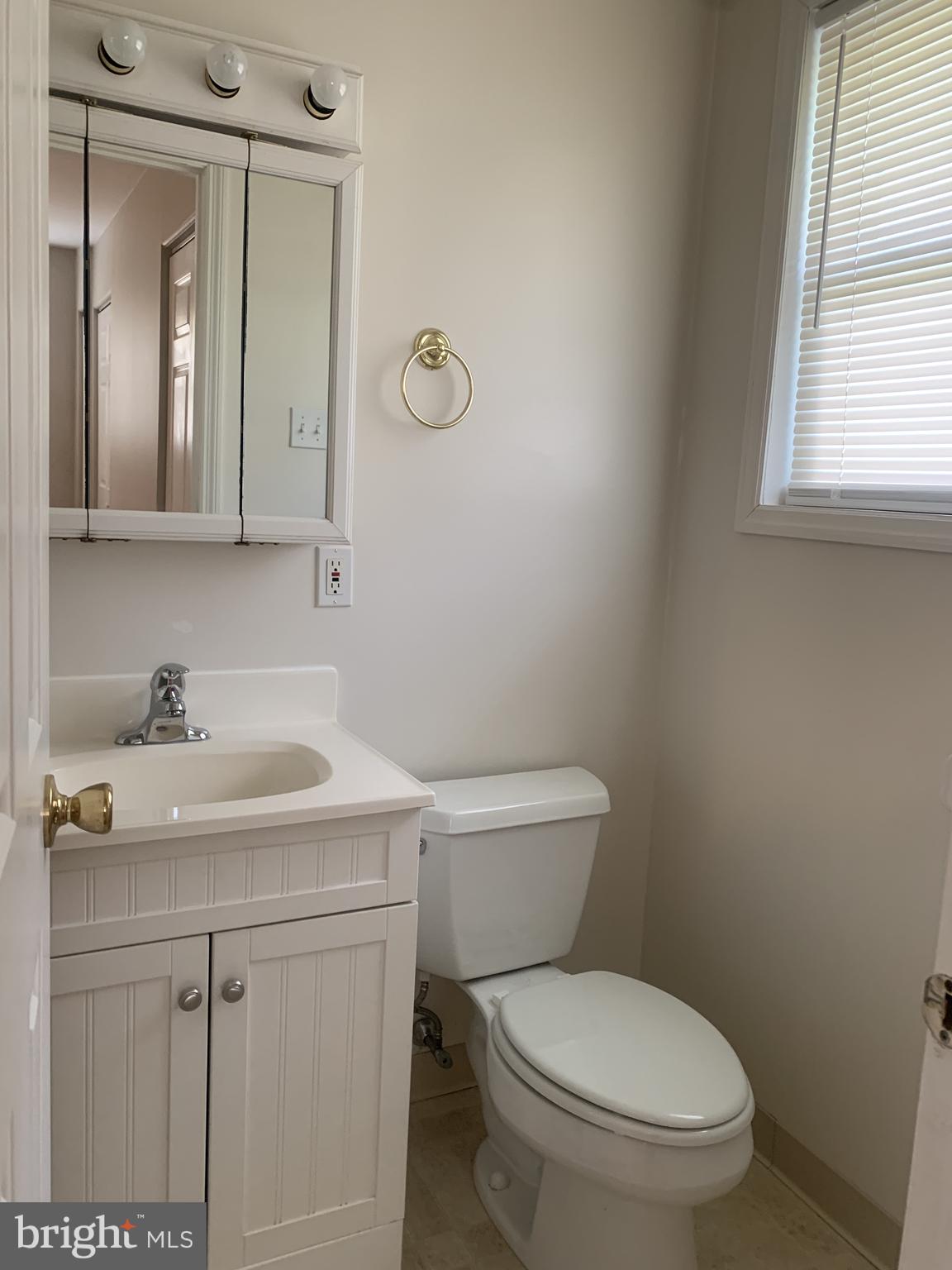 517 Garrick Road Hockessin, DE 19707 - Photo 35 of 45 Full bathroom attached to main bedroom
