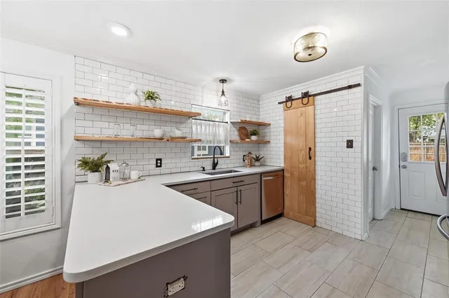 $420,000 | 3816 Calmont Avenue, Fort Worth, TX 76107