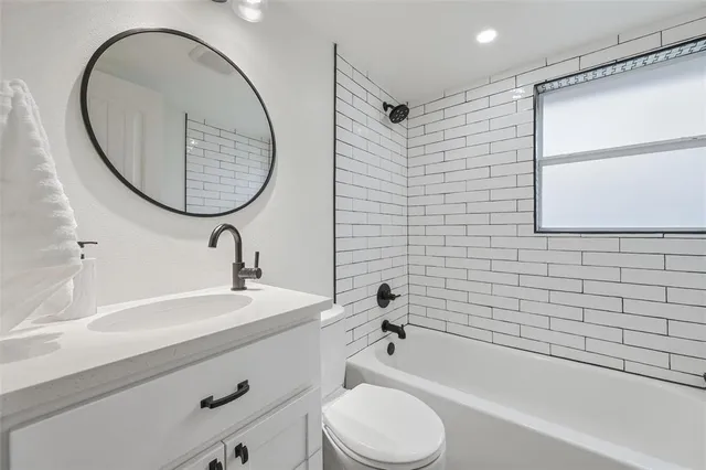 $420,000 | 3816 Calmont Avenue, Fort Worth, TX 76107