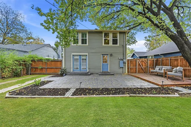 $420,000 | 3816 Calmont Avenue, Fort Worth, TX 76107