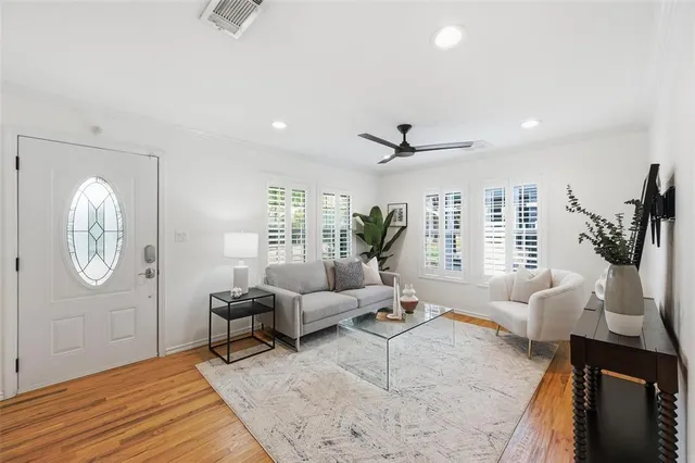 $420,000 | 3816 Calmont Avenue, Fort Worth, TX 76107