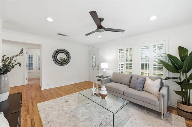 $420,000 | 3816 Calmont Avenue, Fort Worth, TX 76107