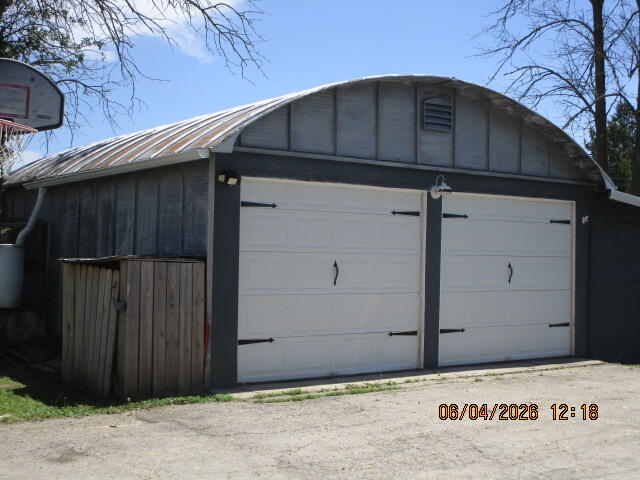 5319-wagon Wagon Wheel Road Manitowoc, WI 54220 - Photo 35 of 44 More storage!
