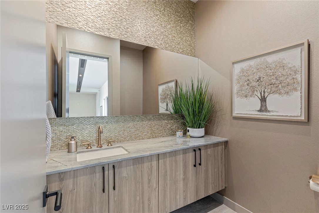 29 Falling Ridge Lane Henderson, NV 89011 - Photo 21 of 87 Gallery Image 21