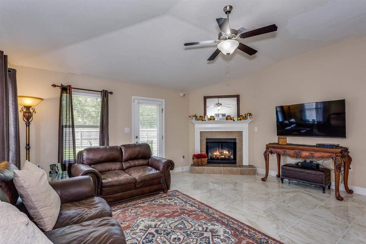3392 Wasatch Range Loop Pensacola, FL 32526 - Photo 8 of 22 Gallery Image 8