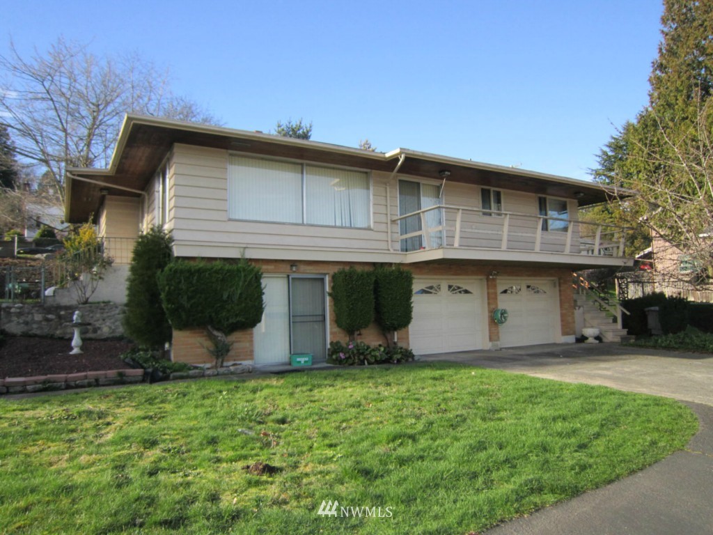 206 Northwest 4th Street Renton, WA 98057 - Photo 2 of 20