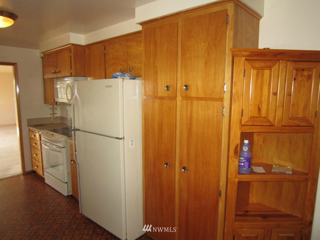 206 Northwest 4th Street Renton, WA 98057 - Photo 8 of 20