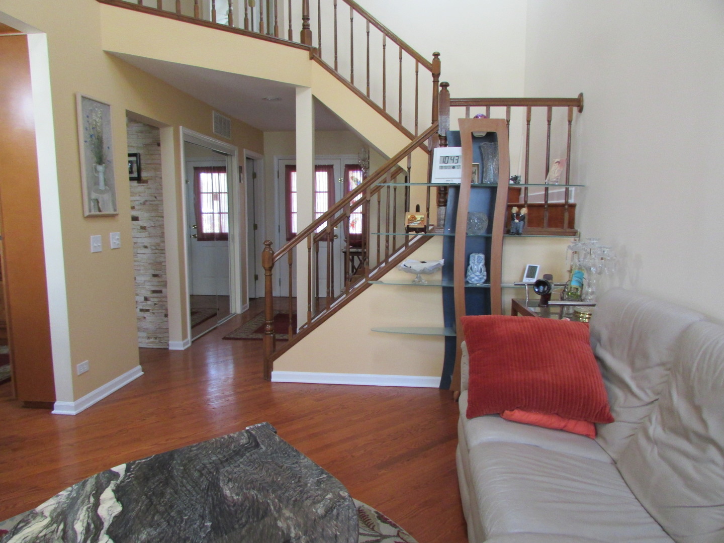 926 Ridgefield Lane Wheeling, IL 60090 - Photo 6 of 28