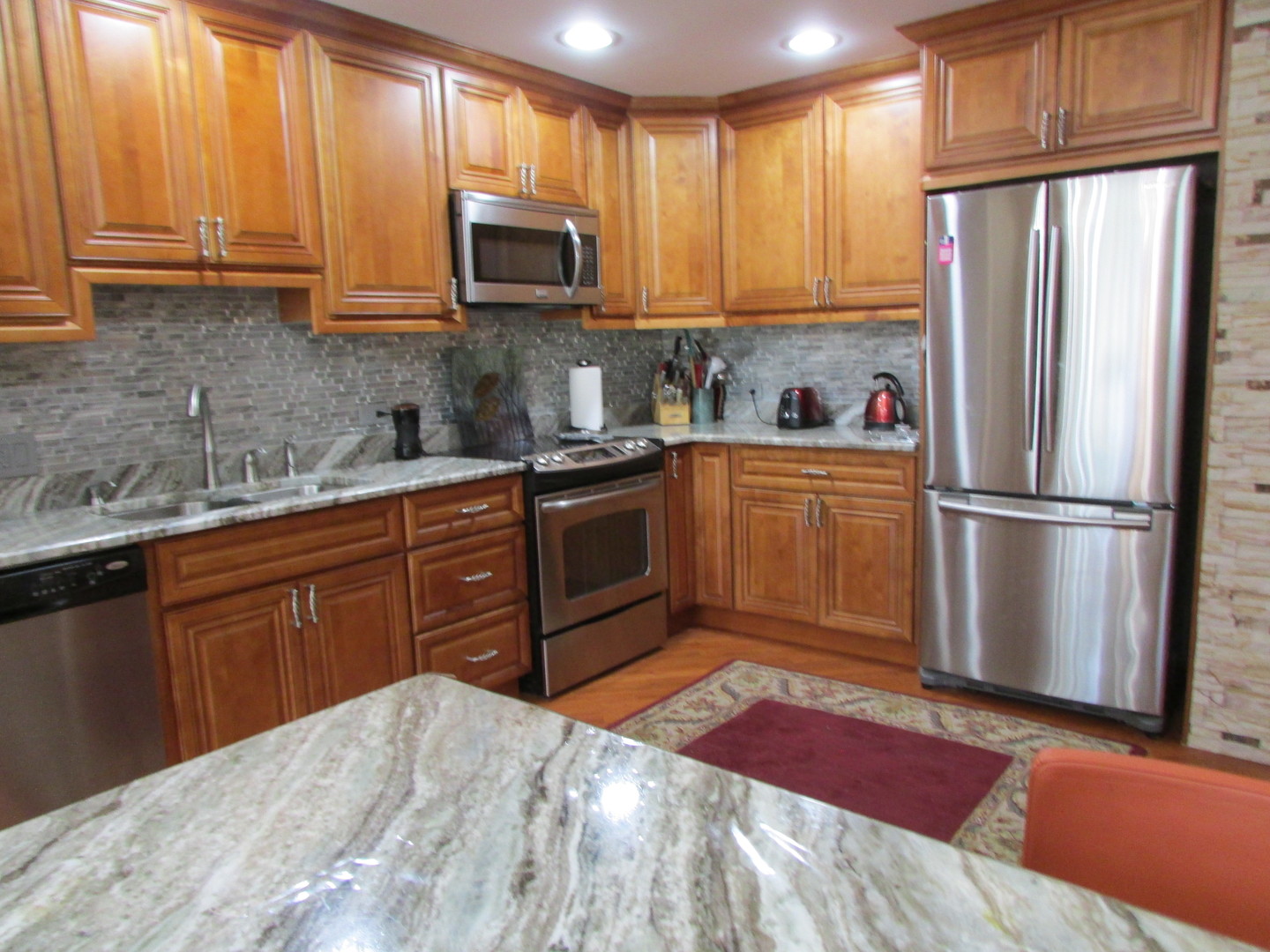926 Ridgefield Lane Wheeling, IL 60090 - Photo 7 of 28