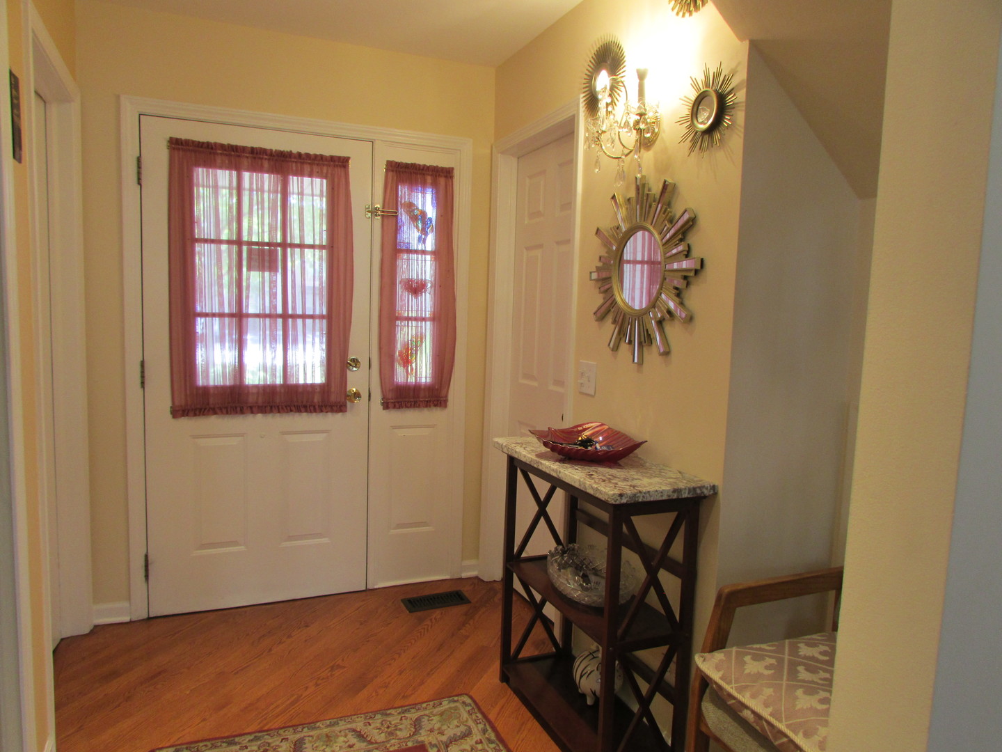 926 Ridgefield Lane Wheeling, IL 60090 - Photo 10 of 28