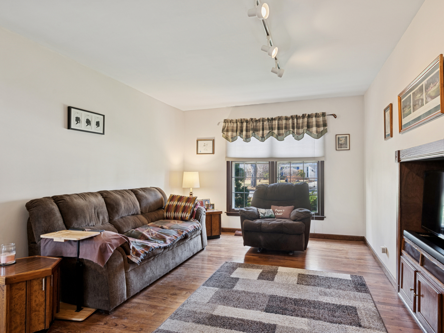 4141 Longmeadow Road Downers Grove, IL 60515 - Photo 9 of 17 Gallery Image 9