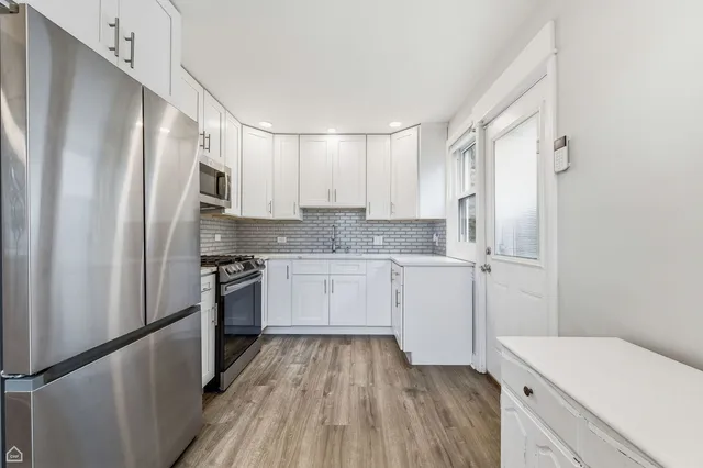 $325,000 | 805 Norfolk Avenue, Westchester, IL 60154