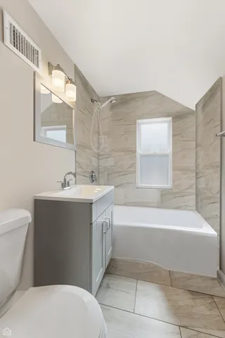 $325,000 | 805 Norfolk Avenue, Westchester, IL 60154