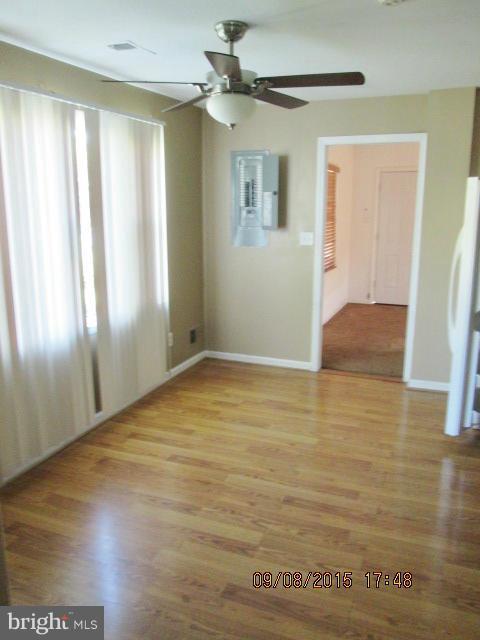 Dining area in kitchen