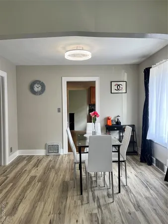 $1,775 | 2313 South Jefferson Street, Bay City, MI 48708