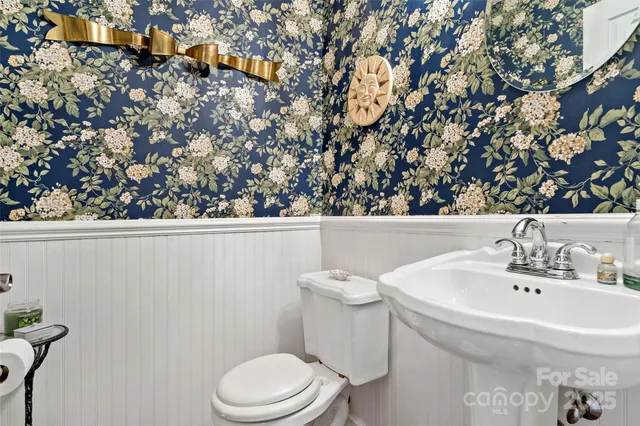 $915,000 | 60 East Valley View Drive, Marion, NC 28752