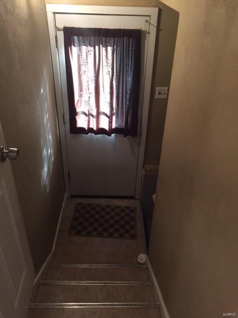 9527 MacKenzie Road St. Louis, MO 63123 - Photo 14 of 19