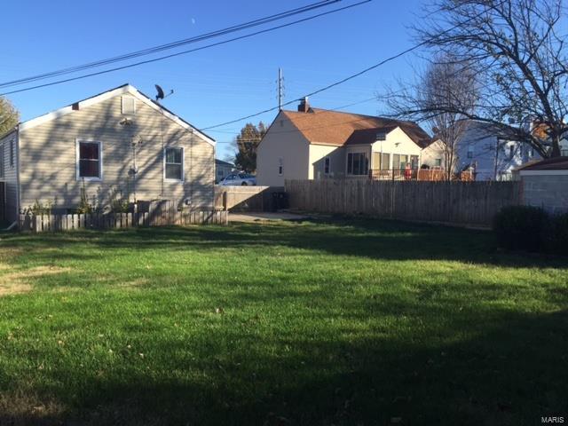9527 MacKenzie Road St. Louis, MO 63123 - Photo 16 of 19
