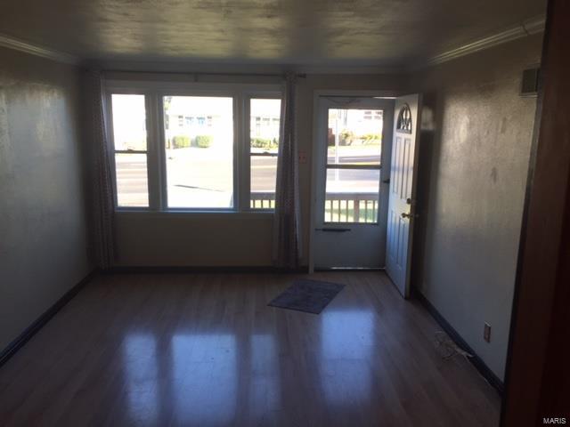 9527 MacKenzie Road St. Louis, MO 63123 - Photo 7 of 19