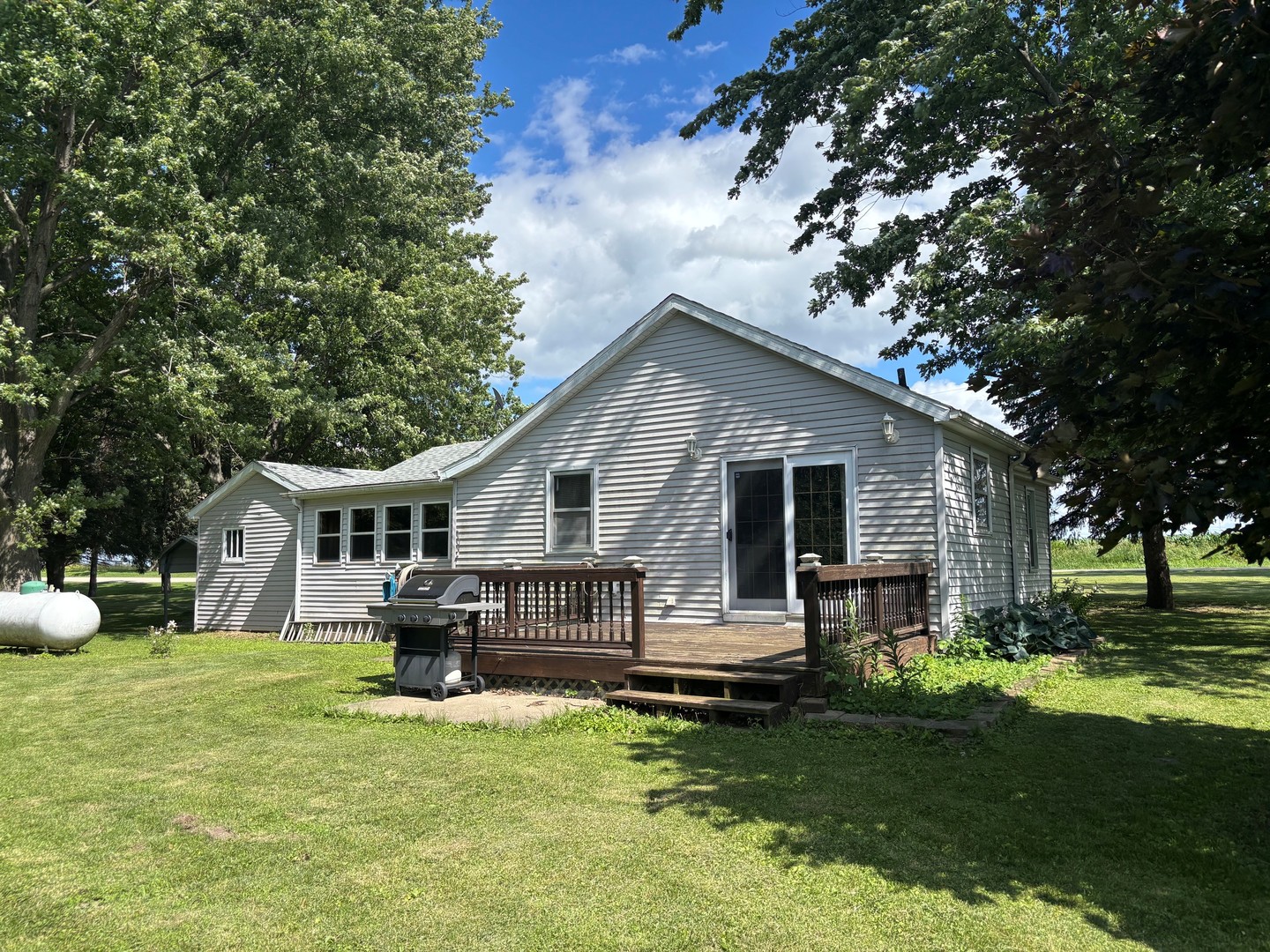 15648 Norrish Road Morrison, IL 61270 - Photo 2 of 30