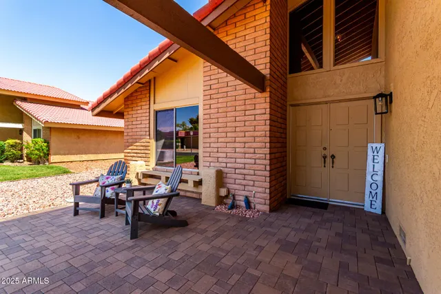 a view of entryway and hall
