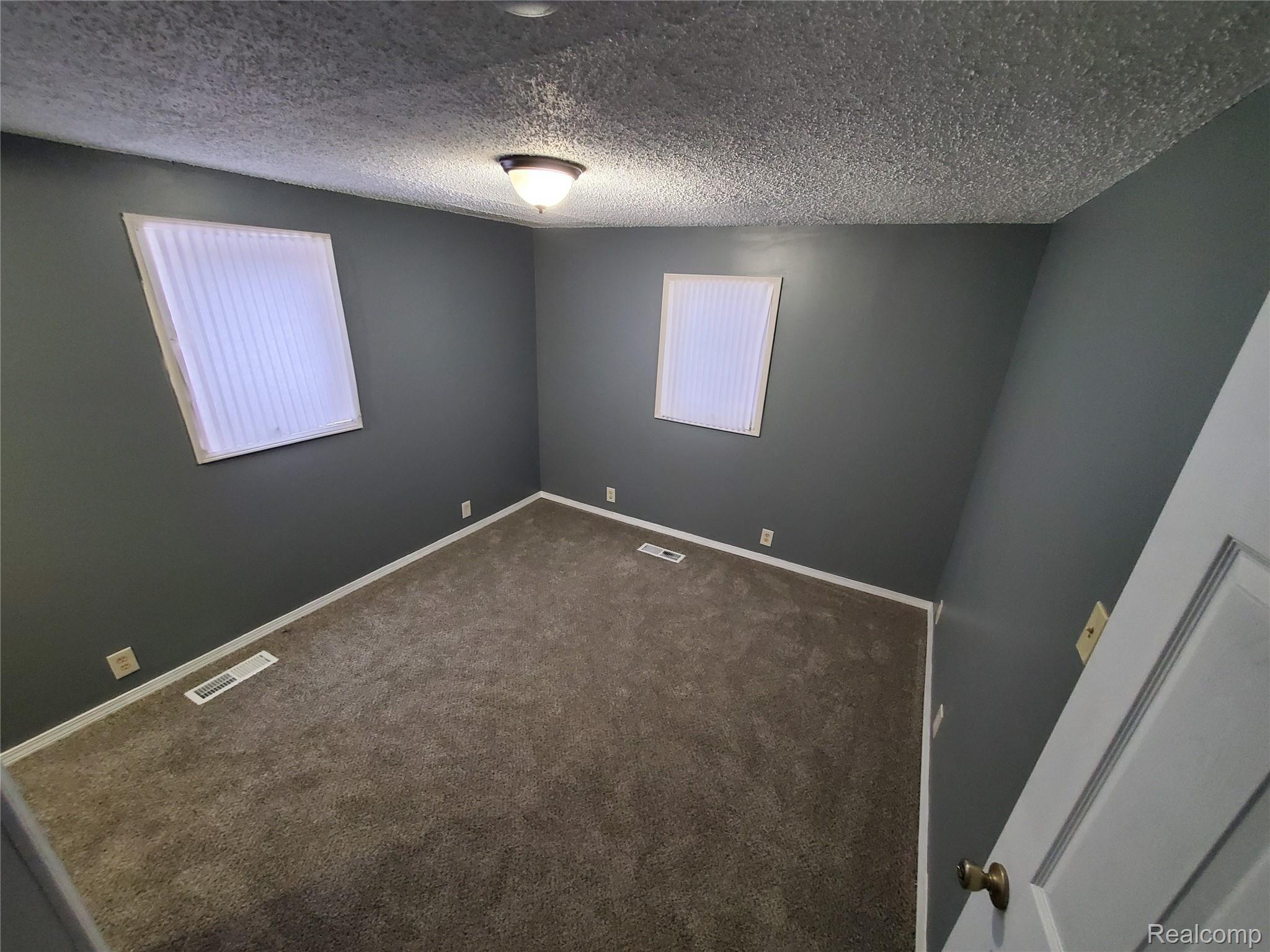 1397 South Graham Road Flint, MI 48532 - Photo 15 of 38 6) Bedroom 1 - 14x10 - 1397 S Graham Rd. Flint, MI (1)