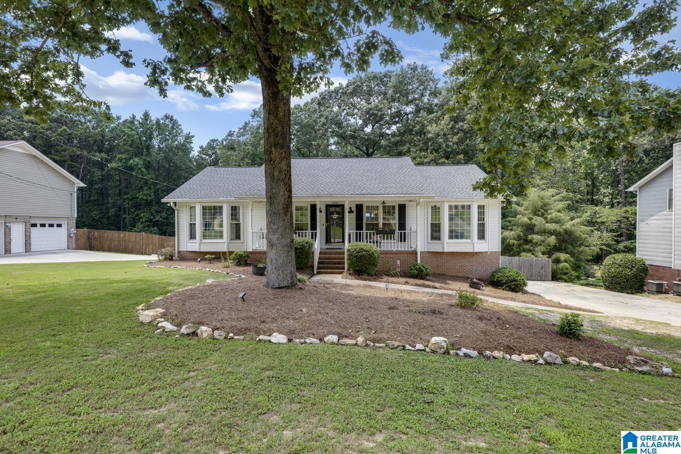 1021 Independence Court Alabaster, AL 35007 - Photo 2 of 47