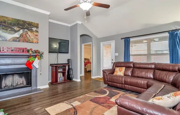 $2,300 | 5757 Mountain Stream Trail, Fort Worth, TX 76244