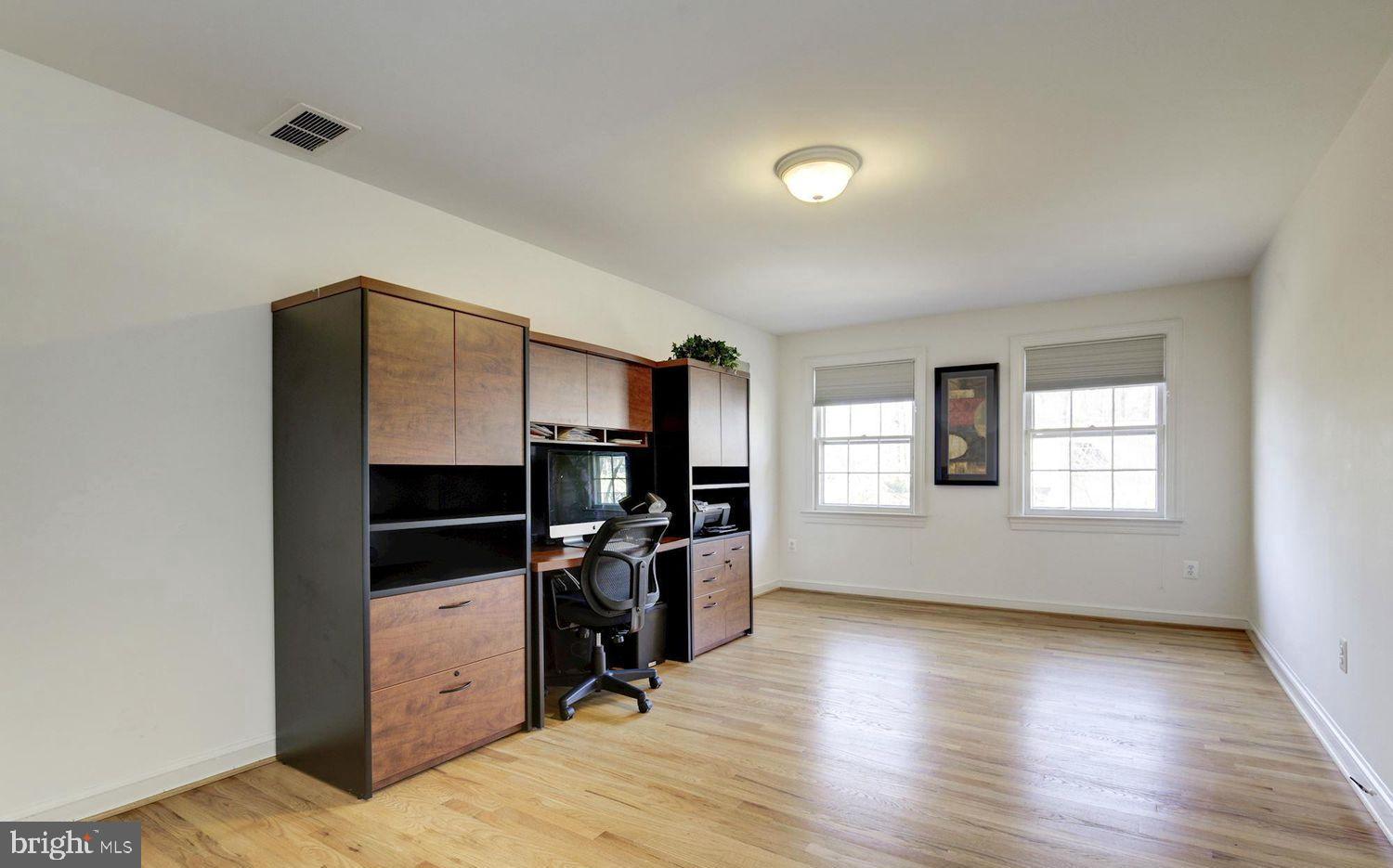 6308 Lenox Road Bethesda, MD 20817 - Photo 20 of 27