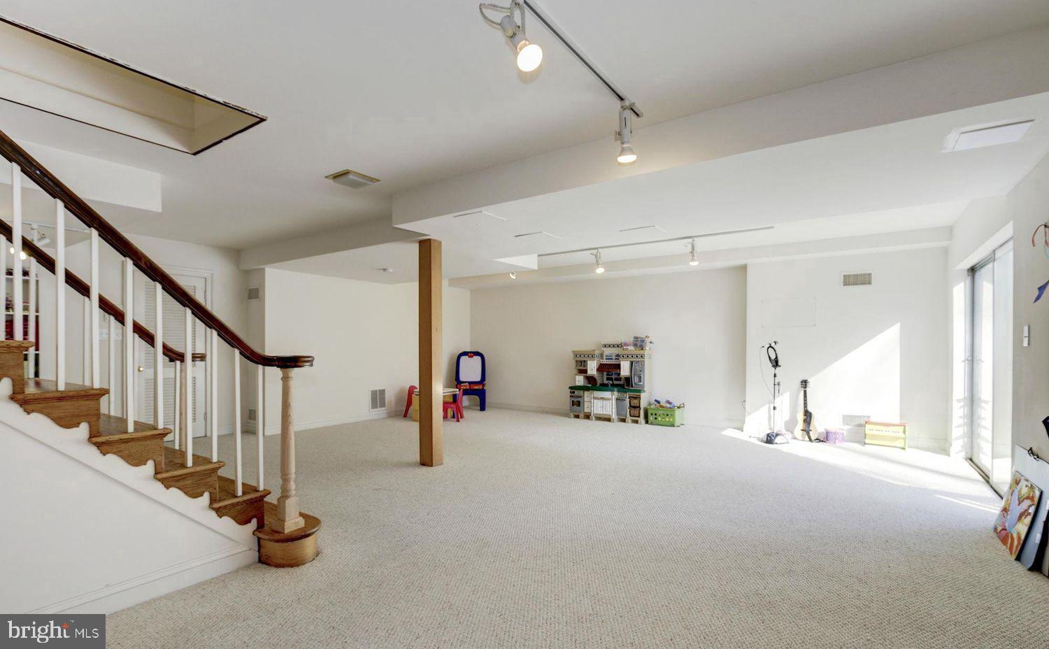 6308 Lenox Road Bethesda, MD 20817 - Photo 24 of 27