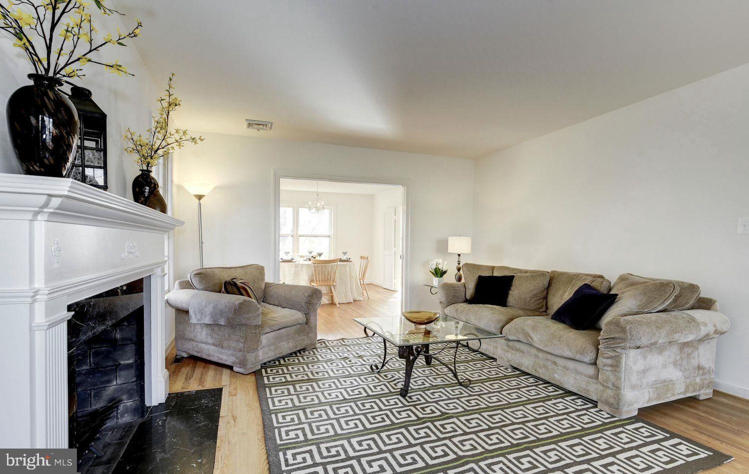 6308 Lenox Road Bethesda, MD 20817 - Photo 5 of 27