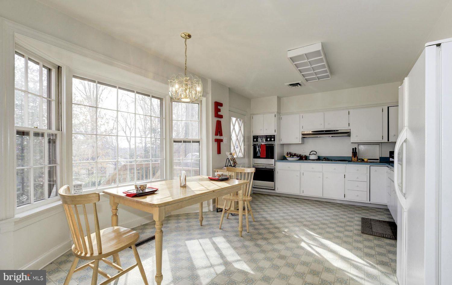 6308 Lenox Road Bethesda, MD 20817 - Photo 8 of 27