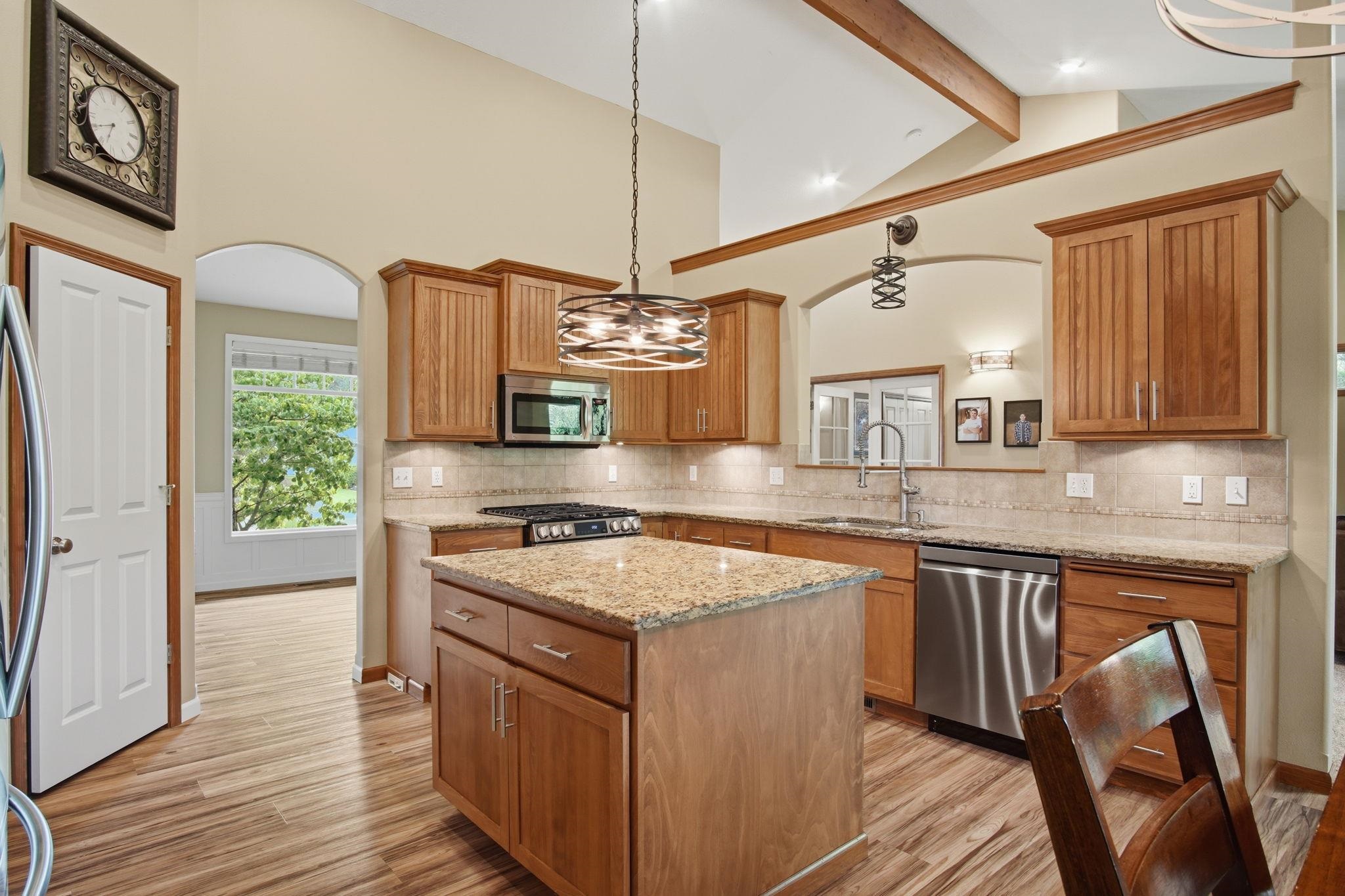 703 East Golden Road Spokane, WA 99208 - Photo 15 of 50