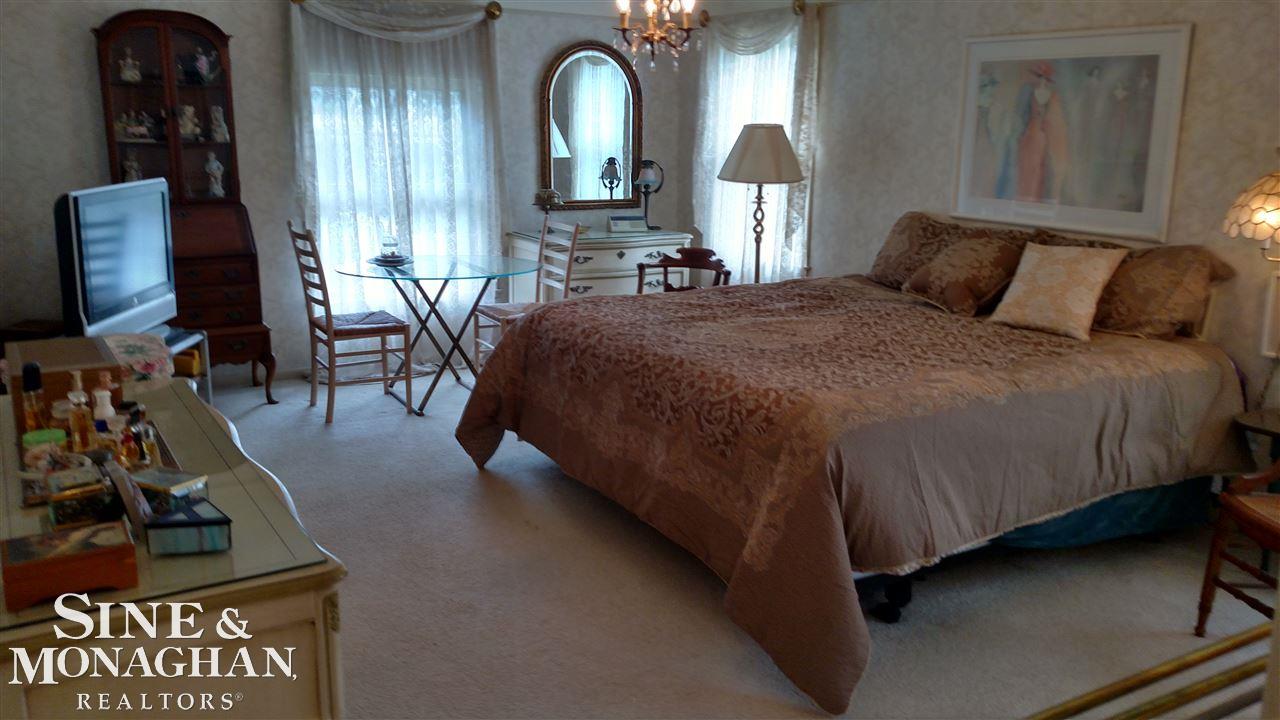 1025 Bishop Road Grosse Pointe Park, MI 48230 - Photo 12 of 22
