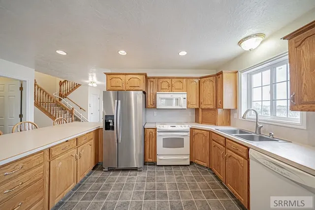 $825,000 | 3071 East 670 North, Roberts, ID 83444