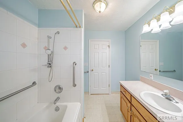 $825,000 | 3071 East 670 North, Roberts, ID 83444