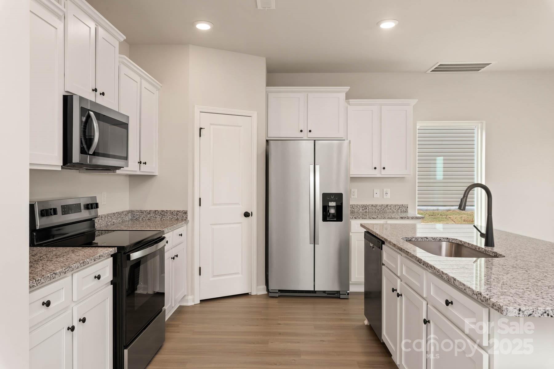 1082 Jonestown Road Winston-Salem, NC 27103 - Photo 17 of 21