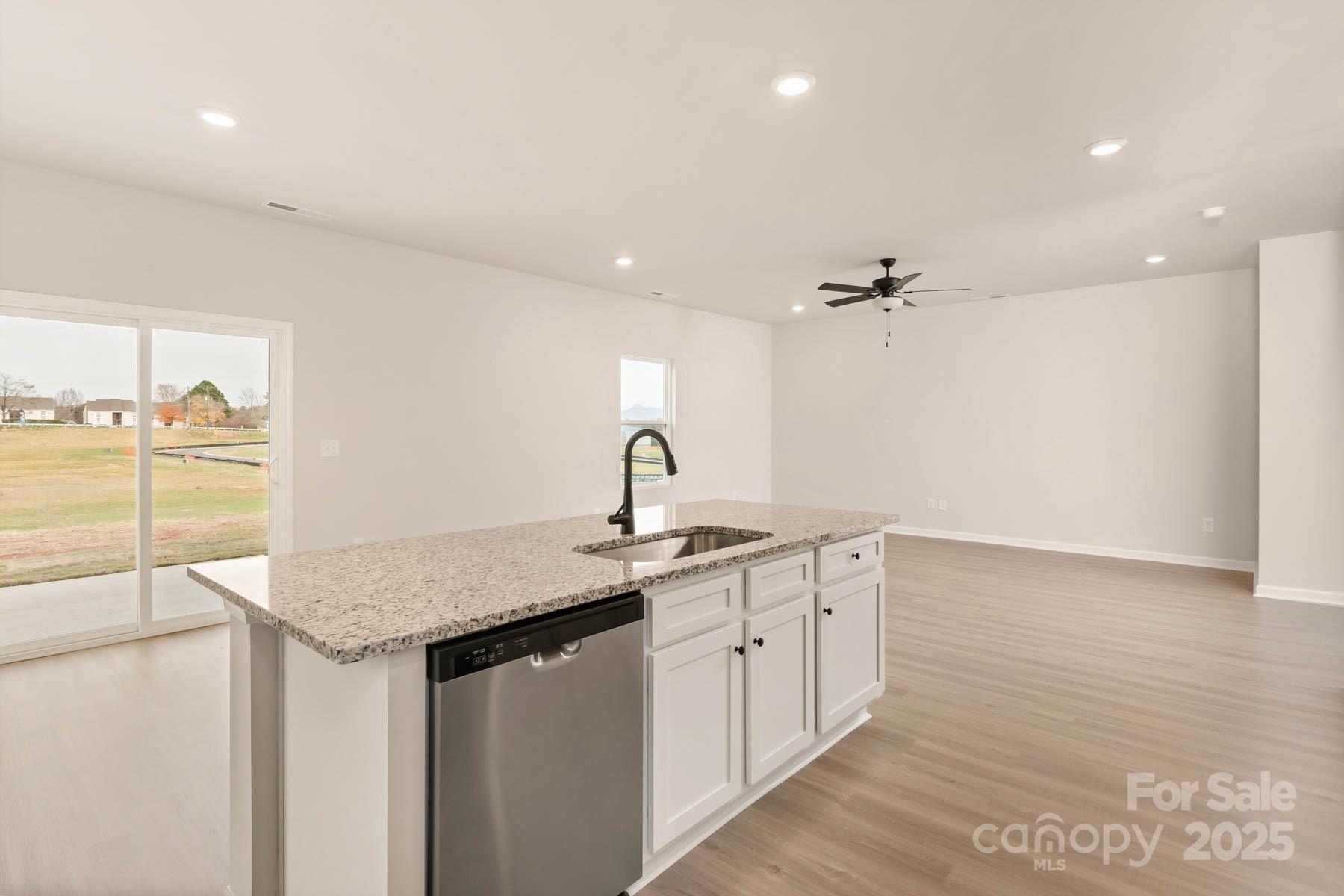 1082 Jonestown Road Winston-Salem, NC 27103 - Photo 4 of 21