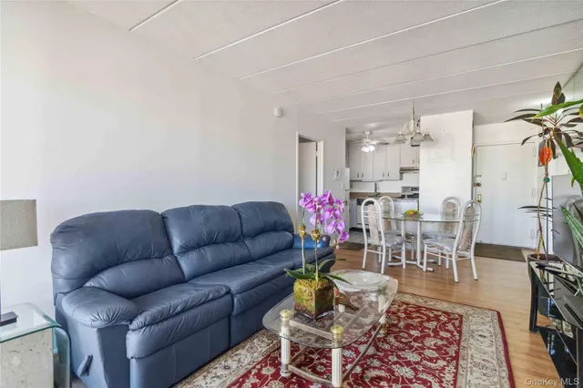 $799,000 | 23-22 30th Road, Unit 7D | Astoria