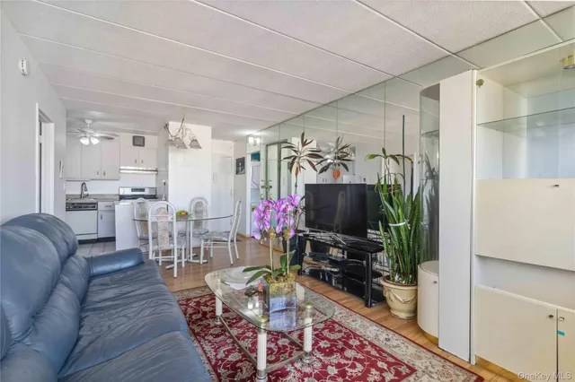 $799,000 | 23-22 30th Road, Unit 7D | Astoria