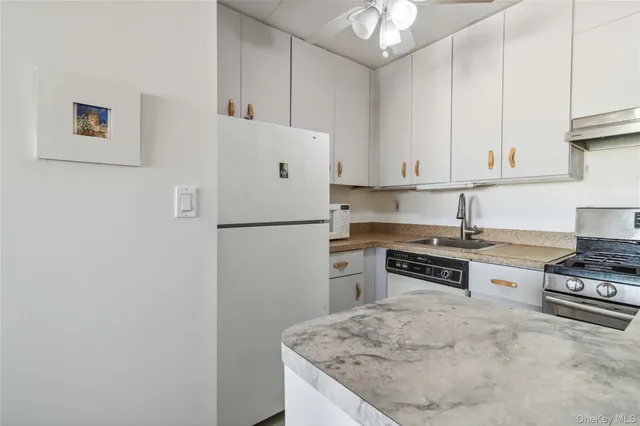 $799,000 | 23-22 30th Road, Unit 7D | Astoria