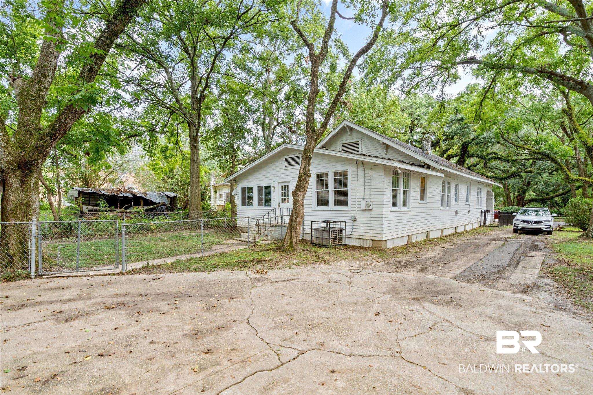 2561 Spring Hill Avenue Mobile, AL 36607 - Photo 20 of 23