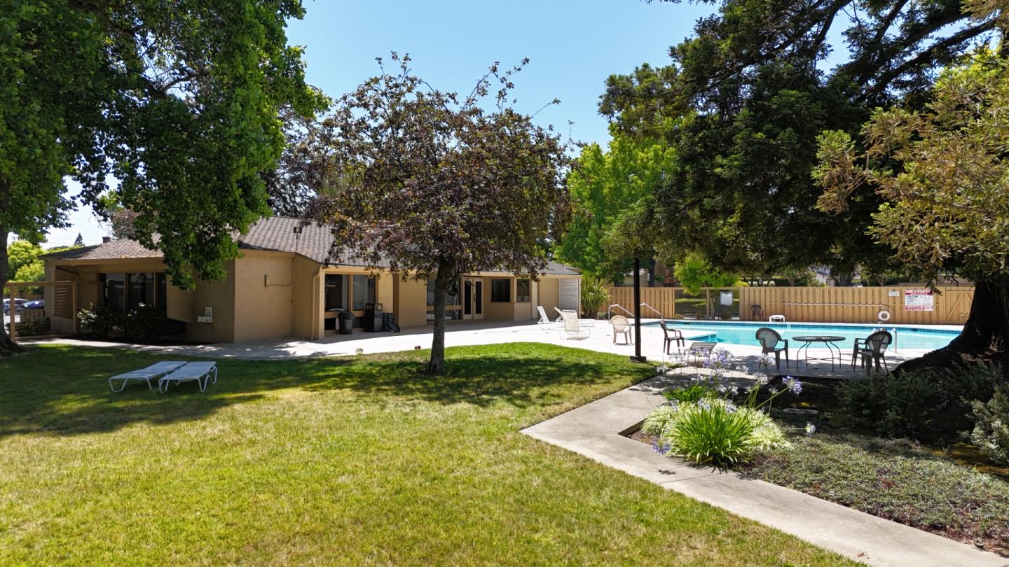 125 Connemara Way, Unit 98 Sunnyvale, CA 94087 - Photo 9 of 36