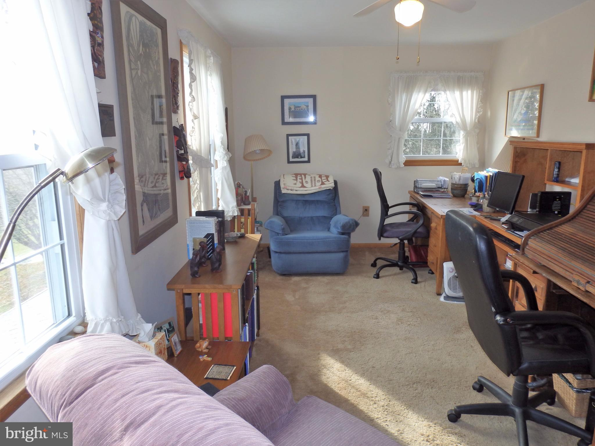 9308 View Court Frederick, MD 21701 - Photo 21 of 30 Bedroom 4 is roomy enough for a double office