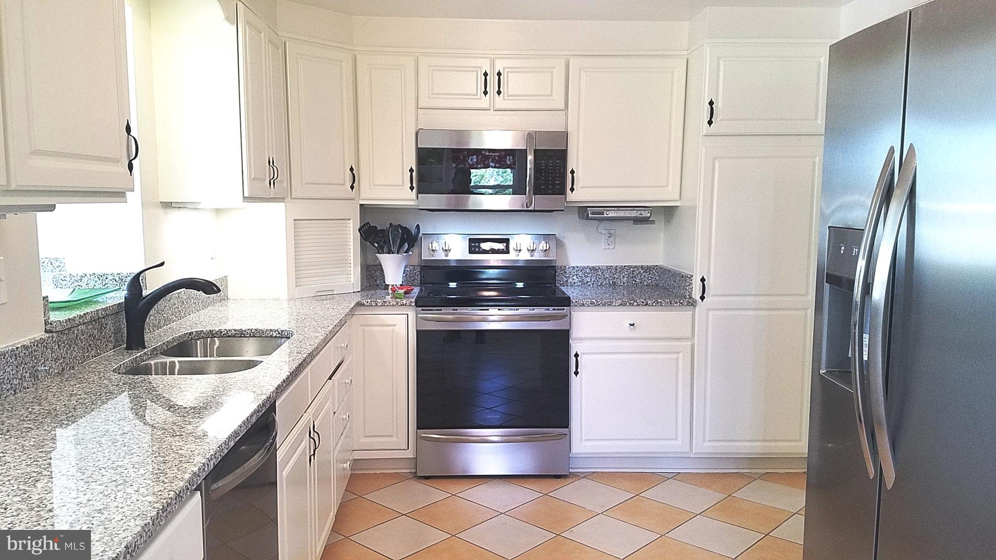 25154 St Michaels Road St. Michaels, MD 21663 - Photo 17 of 30 New Appliances and Granite Countertops