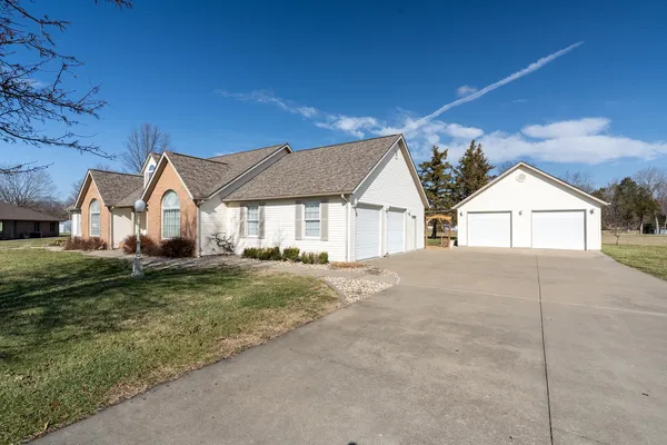 $330,000 | 131 Brian Avenue, Murphysboro, IL 62966