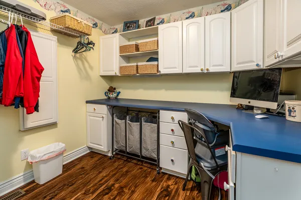 $330,000 | 131 Brian Avenue, Murphysboro, IL 62966