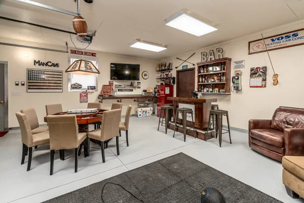 $330,000 | 131 Brian Avenue, Murphysboro, IL 62966